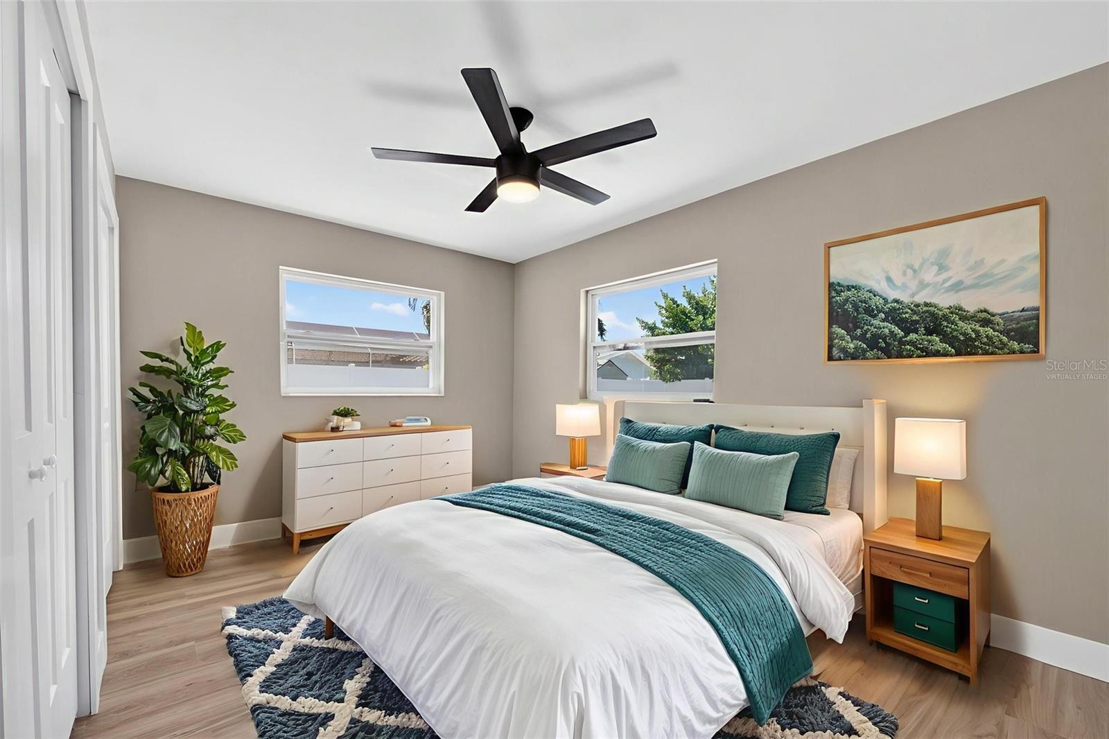 VENETIAN GARDENS - Residential