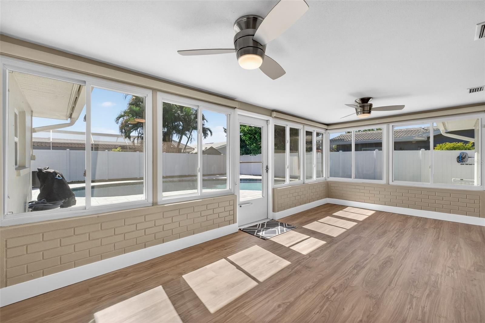 VENETIAN GARDENS - Residential