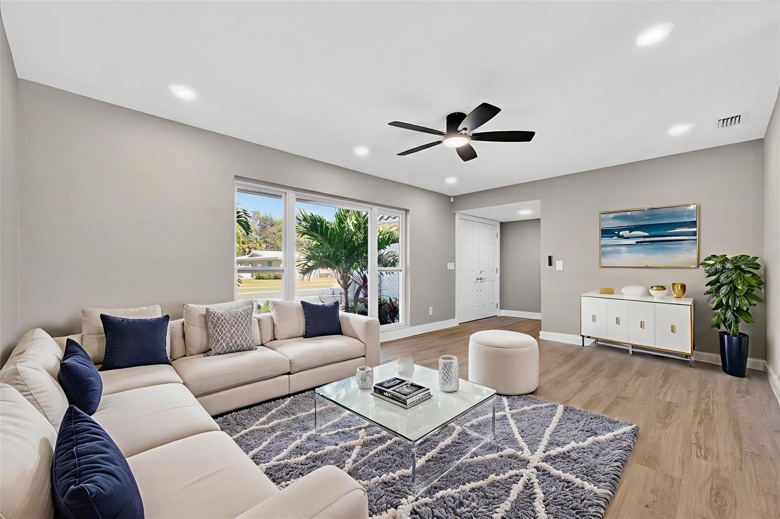 VENETIAN GARDENS - Residential