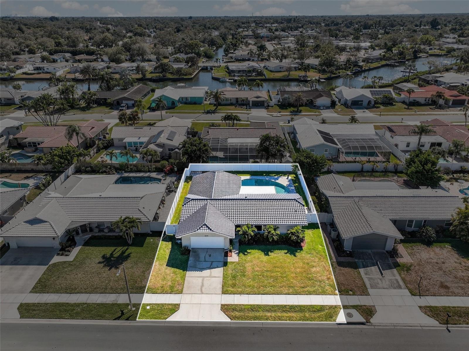 VENETIAN GARDENS - Residential