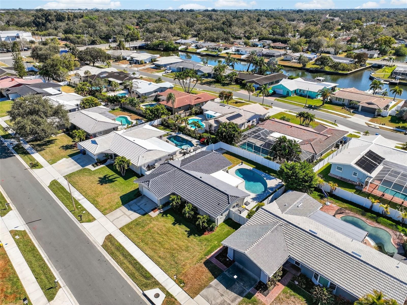 VENETIAN GARDENS - Residential