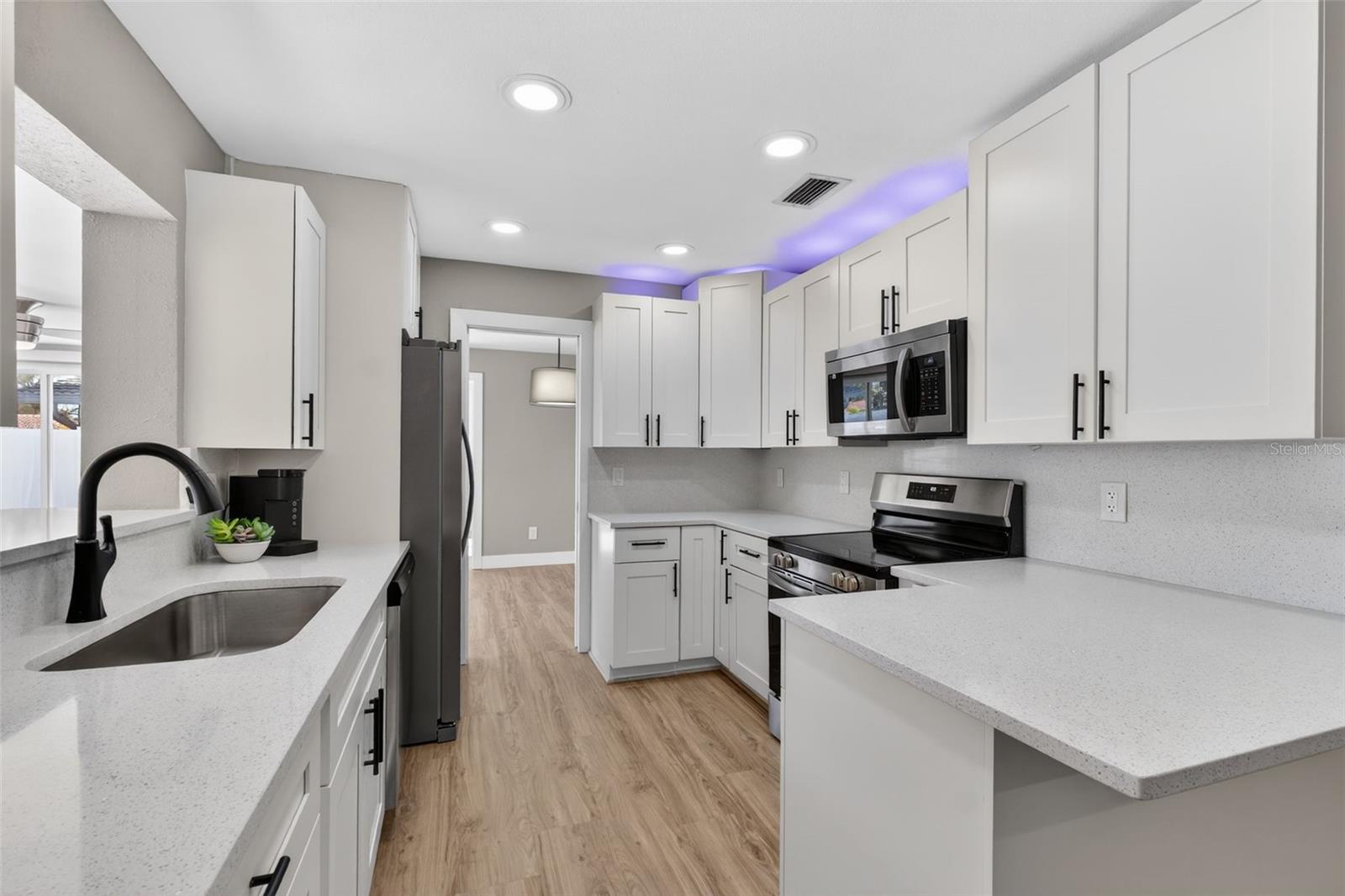 VENETIAN GARDENS - Residential