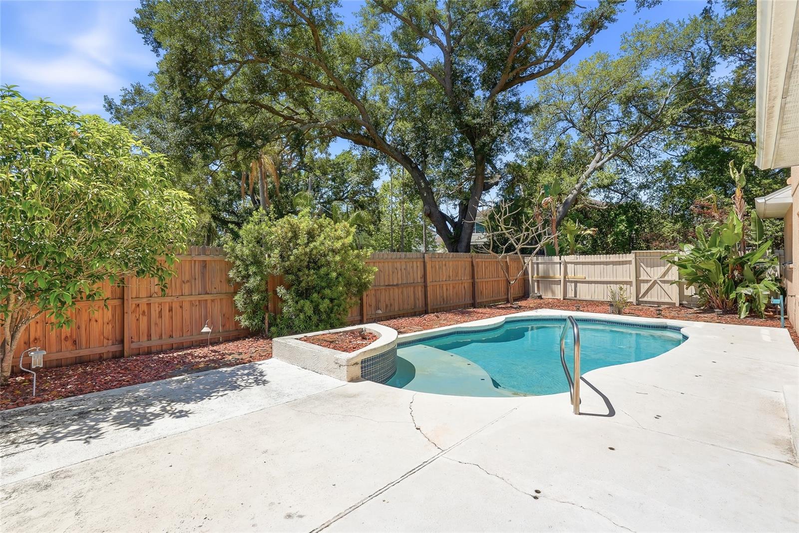 BRANDON COUNTRY ESTATES UNIT N - Residential