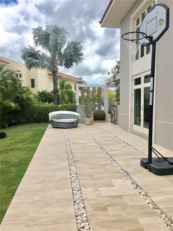 DORADO BEACH EAST - Residential