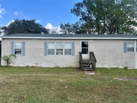 A home in DELAND