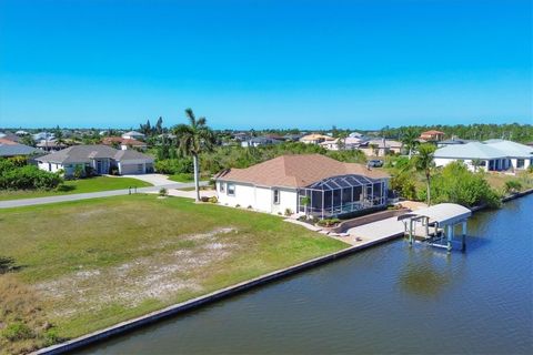 A home in PORT CHARLOTTE