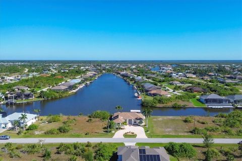 A home in PORT CHARLOTTE