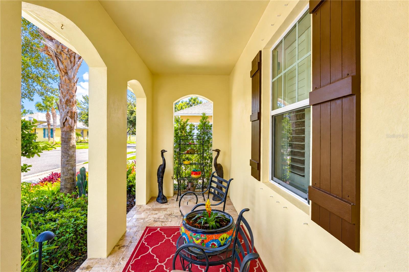 6810 MUNCASTER COURT