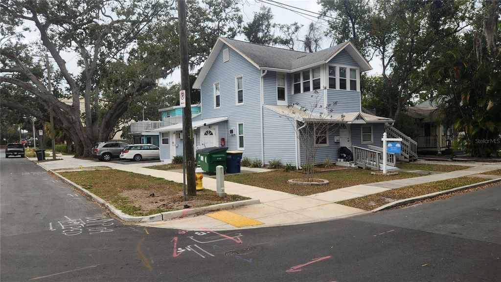 Photo of 614 Oak Avenue, Clearwater, FL 33756 (MLS # TB8469549)