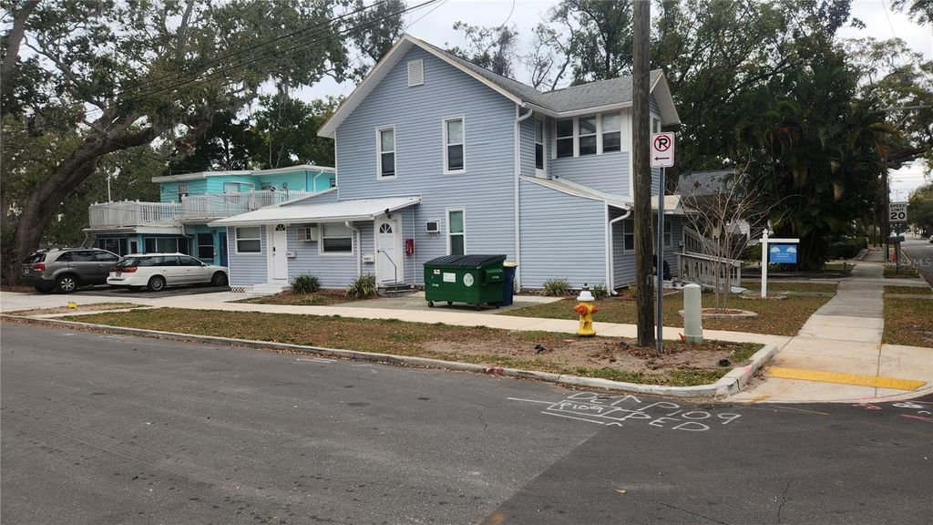 Photo of 614 Oak Avenue, Clearwater, FL 33756 (MLS # TB8469549)