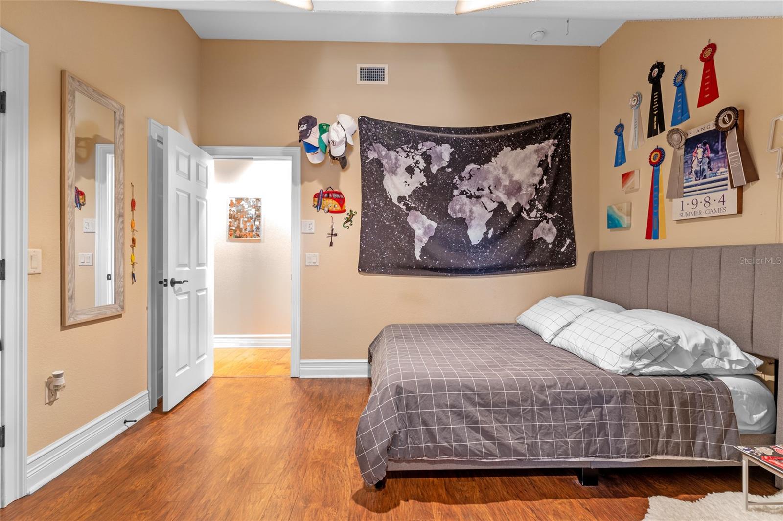 LAKEWOOD RANCHES - Residential