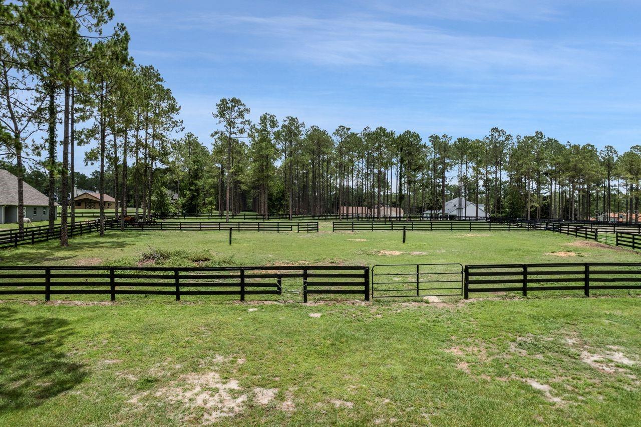 LAKEWOOD RANCHES - Residential