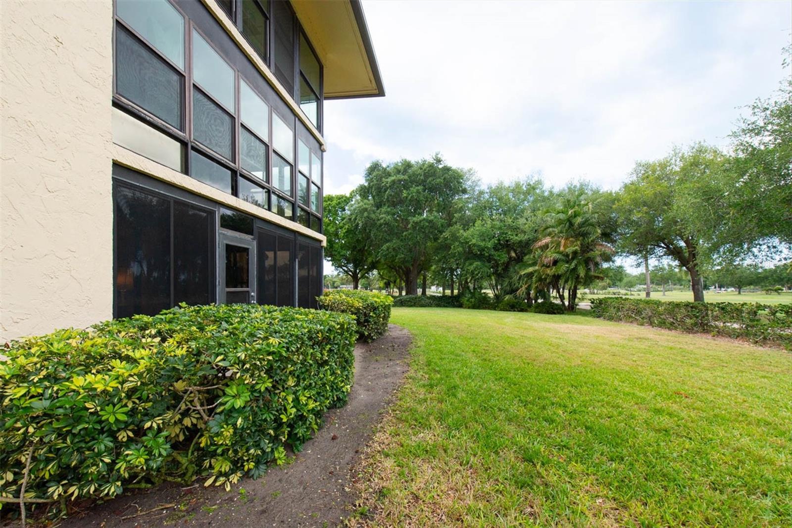 VILLAS DE GOLF CONDO - Residential