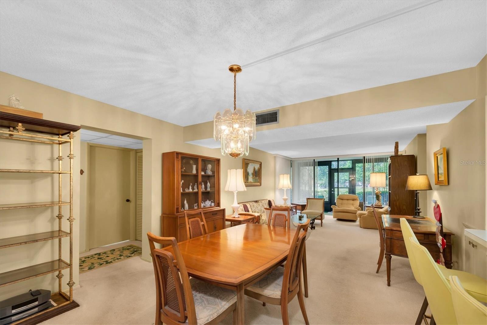 VILLAS DE GOLF CONDO - Residential