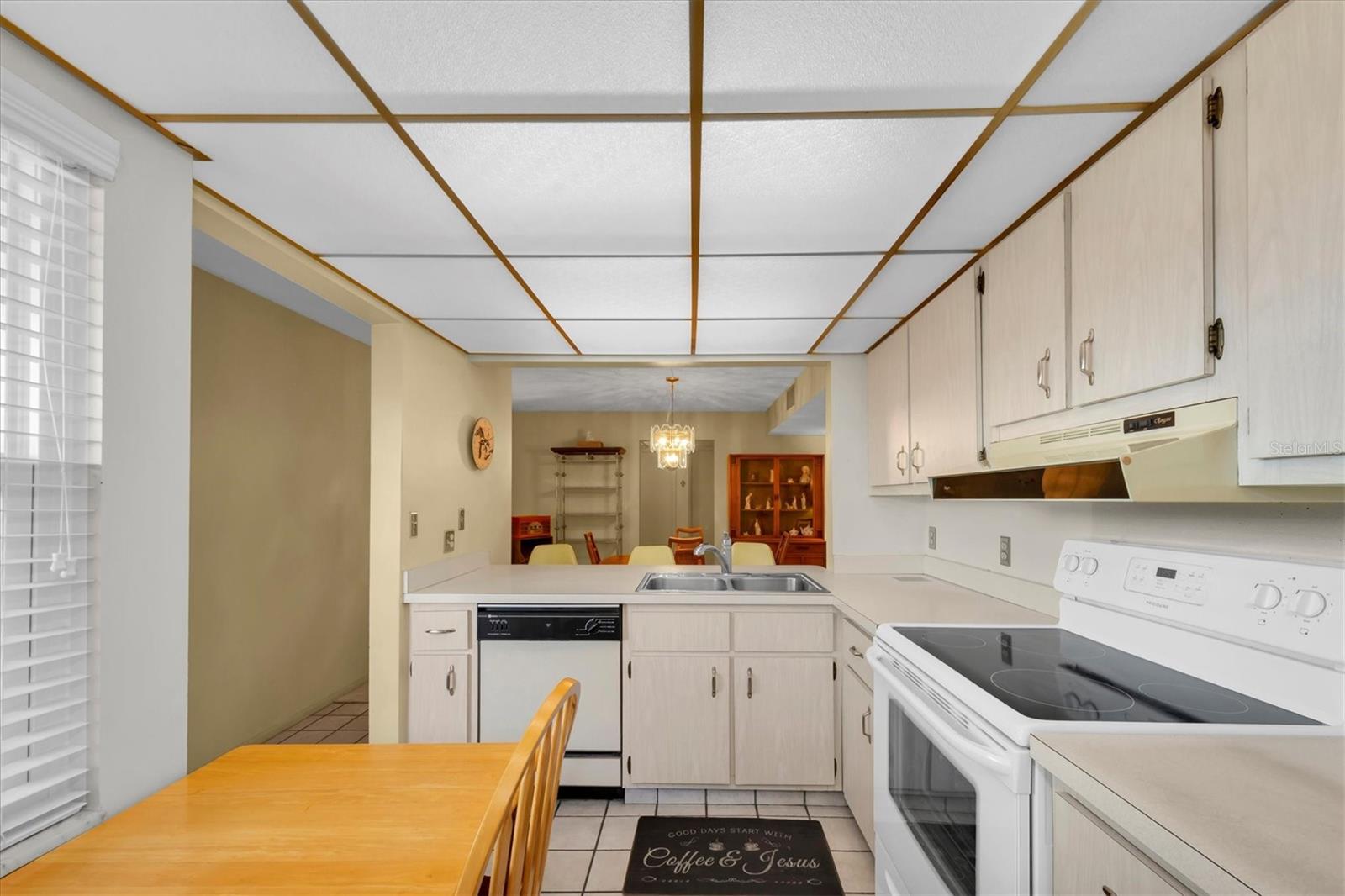 VILLAS DE GOLF CONDO - Residential