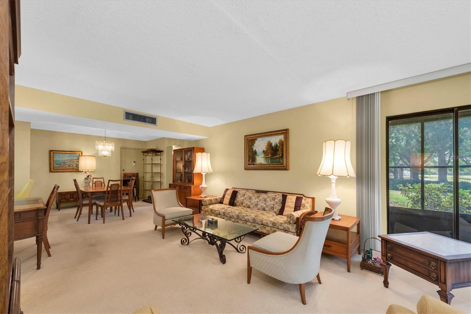 VILLAS DE GOLF CONDO - Residential