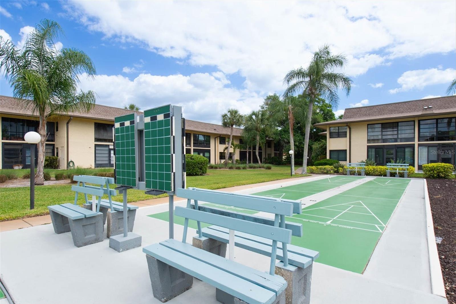 VILLAS DE GOLF CONDO - Residential