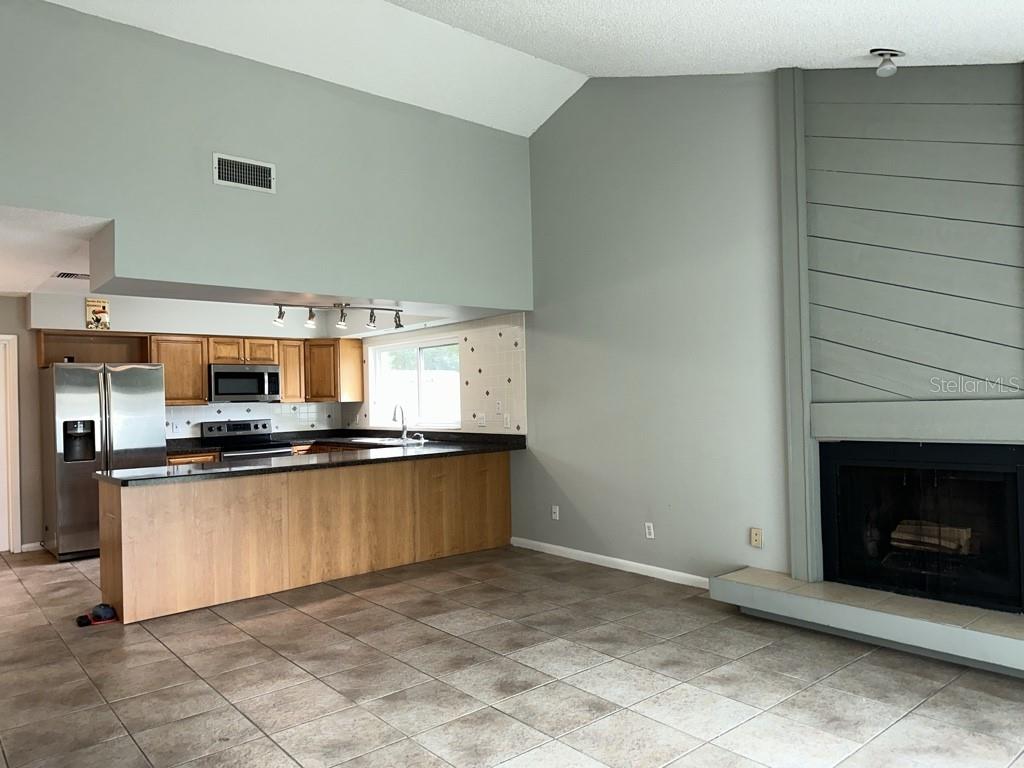 NORTHDALE SEC F UNIT 2 - Residential Lease