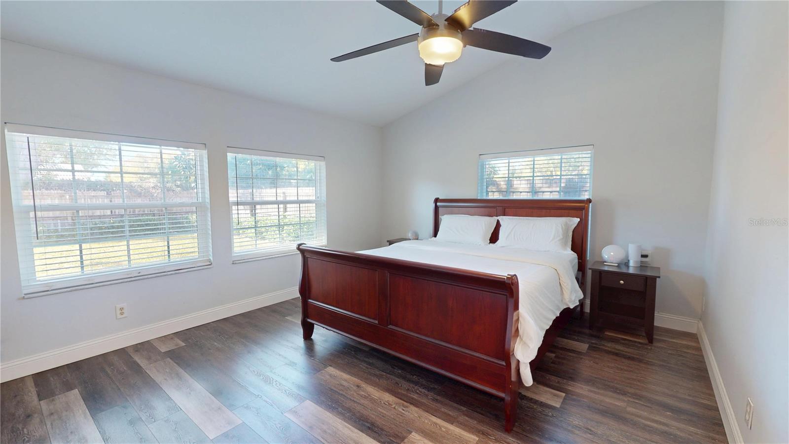 DUNEDIN ISLES COUNTRY CLUB - Residential