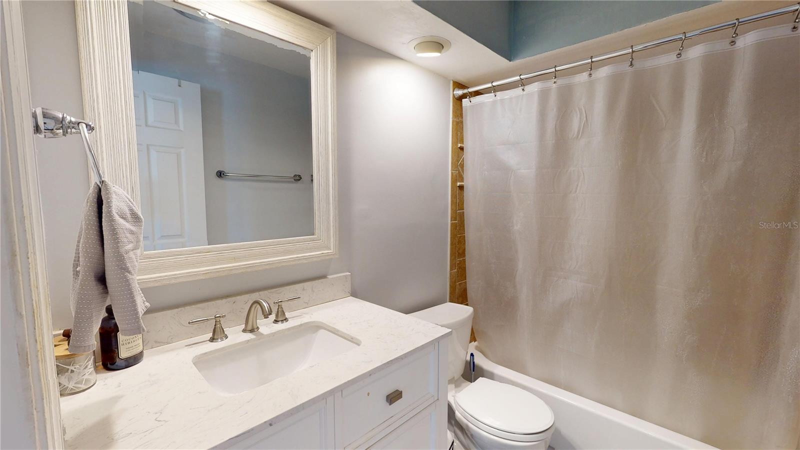 DUNEDIN ISLES COUNTRY CLUB - Residential