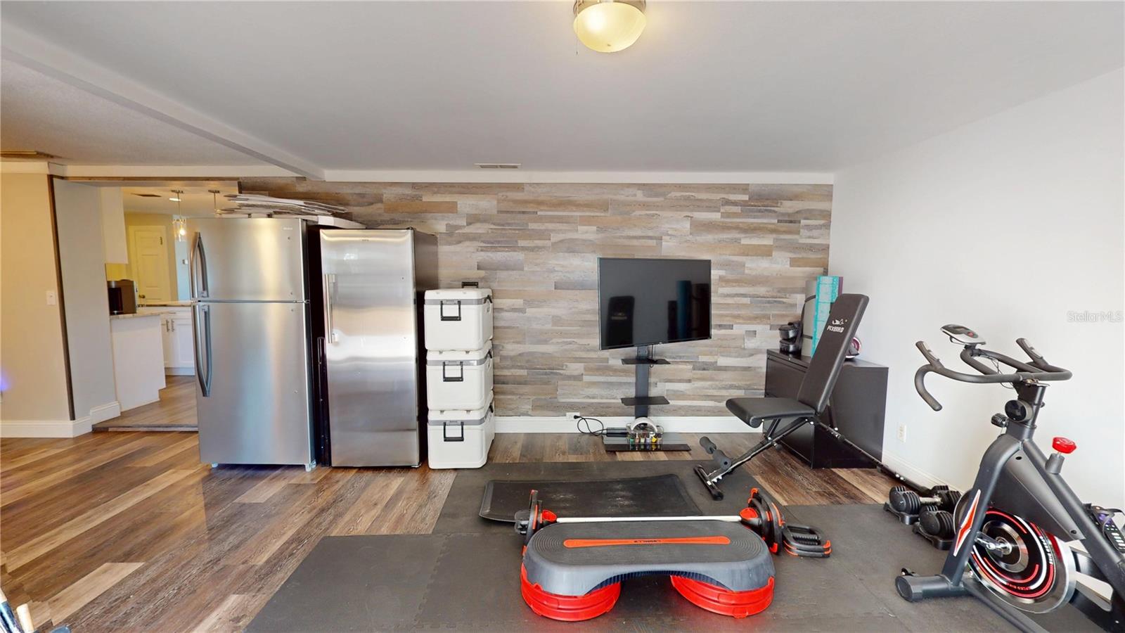 DUNEDIN ISLES COUNTRY CLUB - Residential