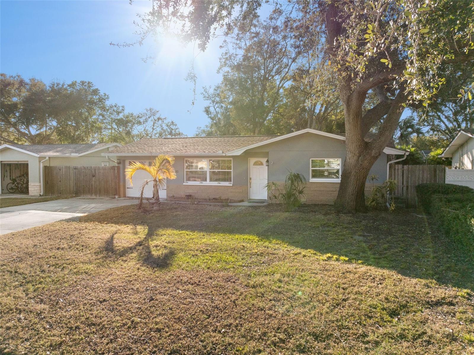 DUNEDIN ISLES COUNTRY CLUB - Residential