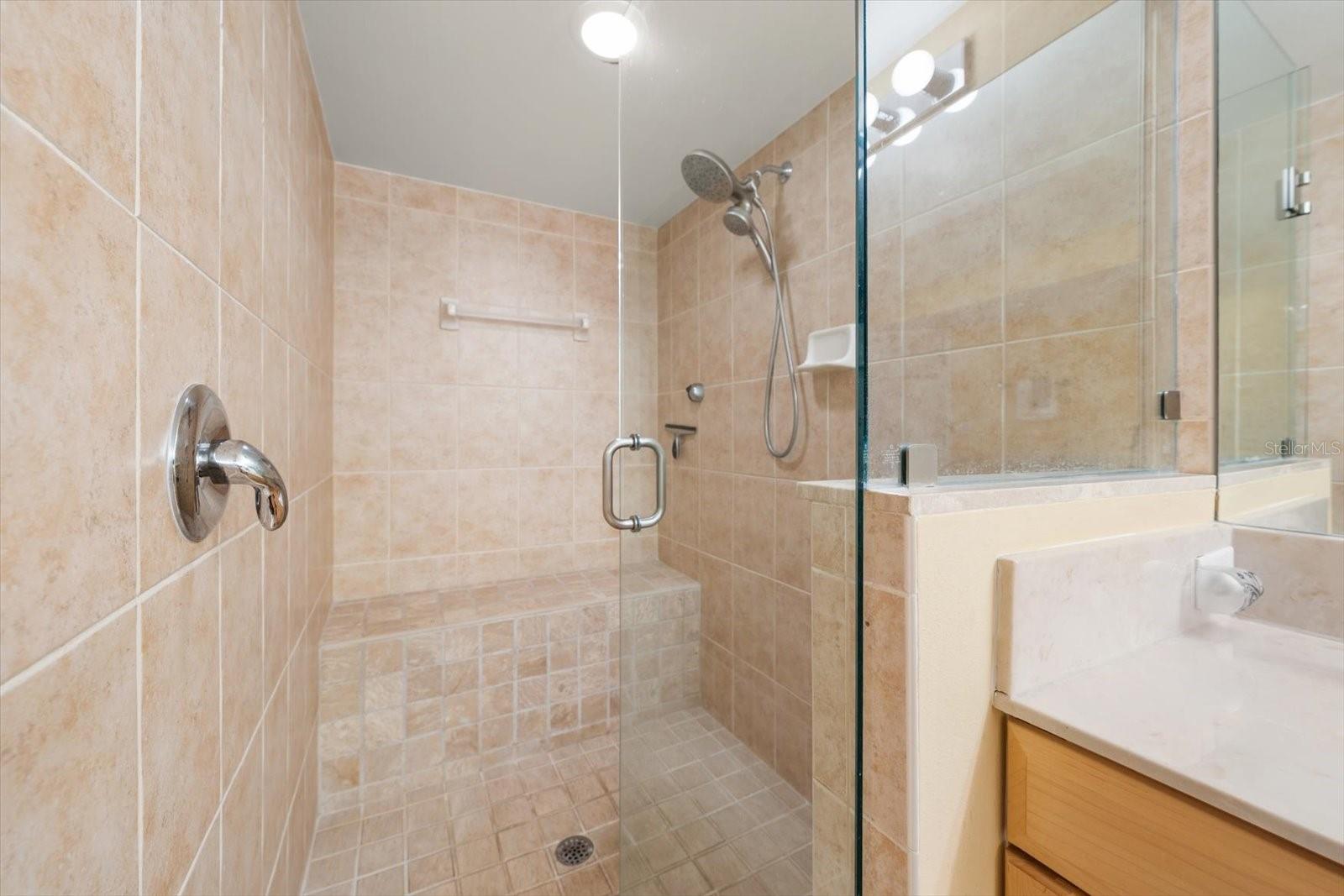 LA CONTESSA CONDO - Residential