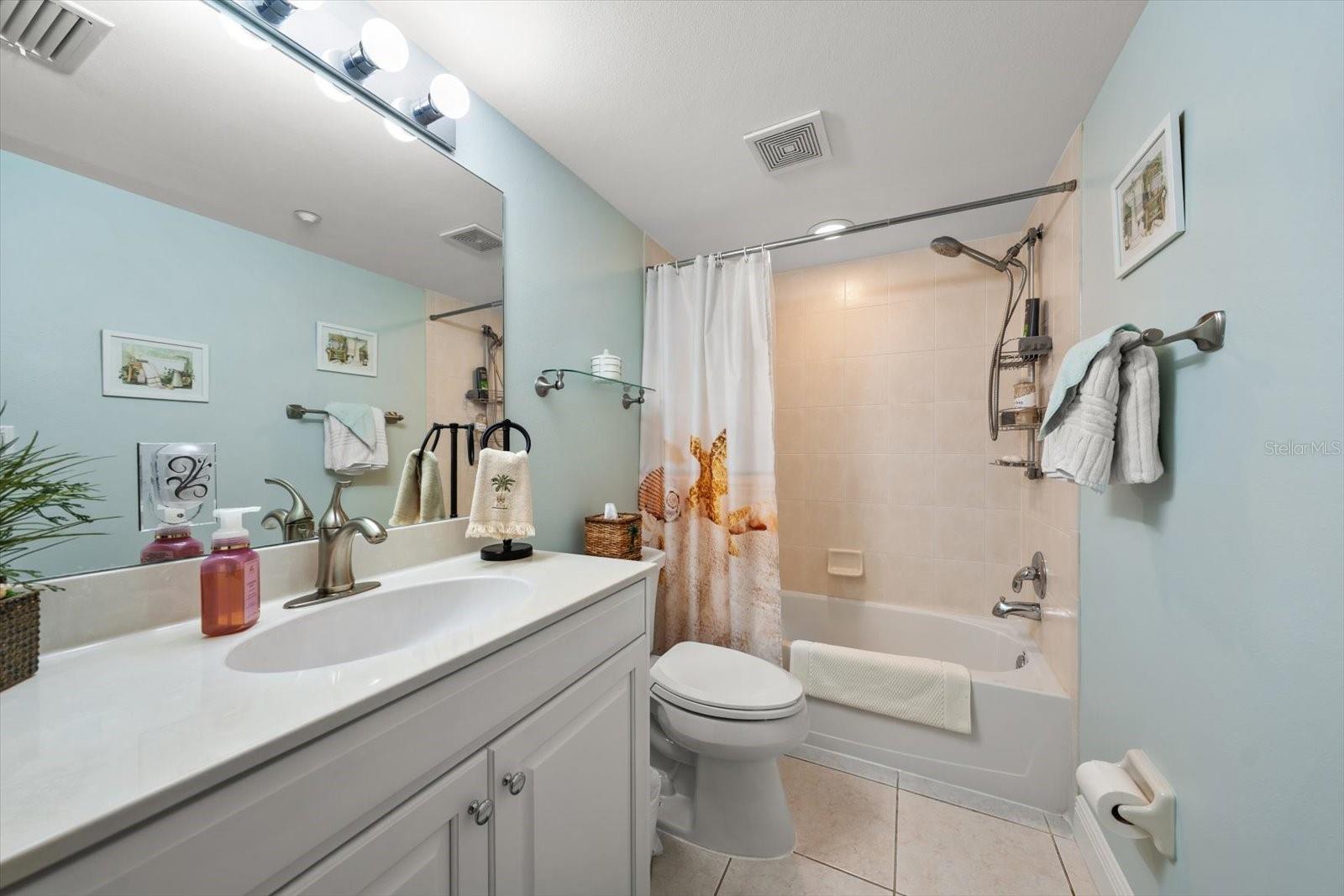LA CONTESSA CONDO - Residential