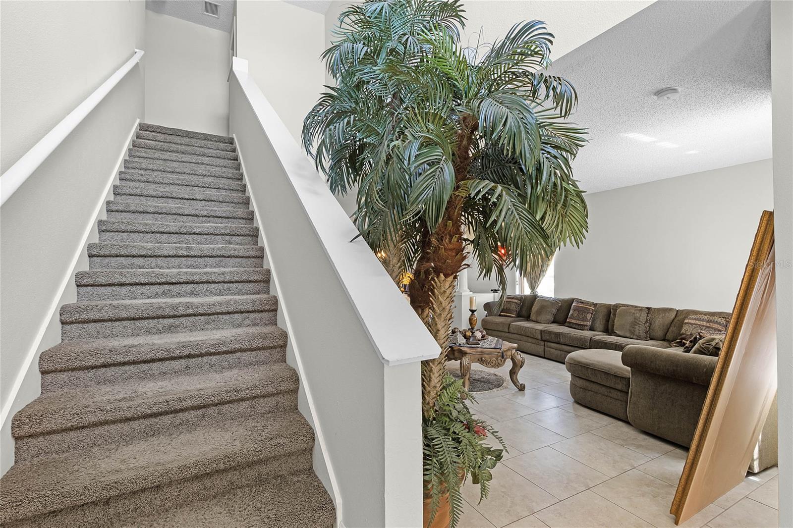 1907 LAKEVIEW WAY