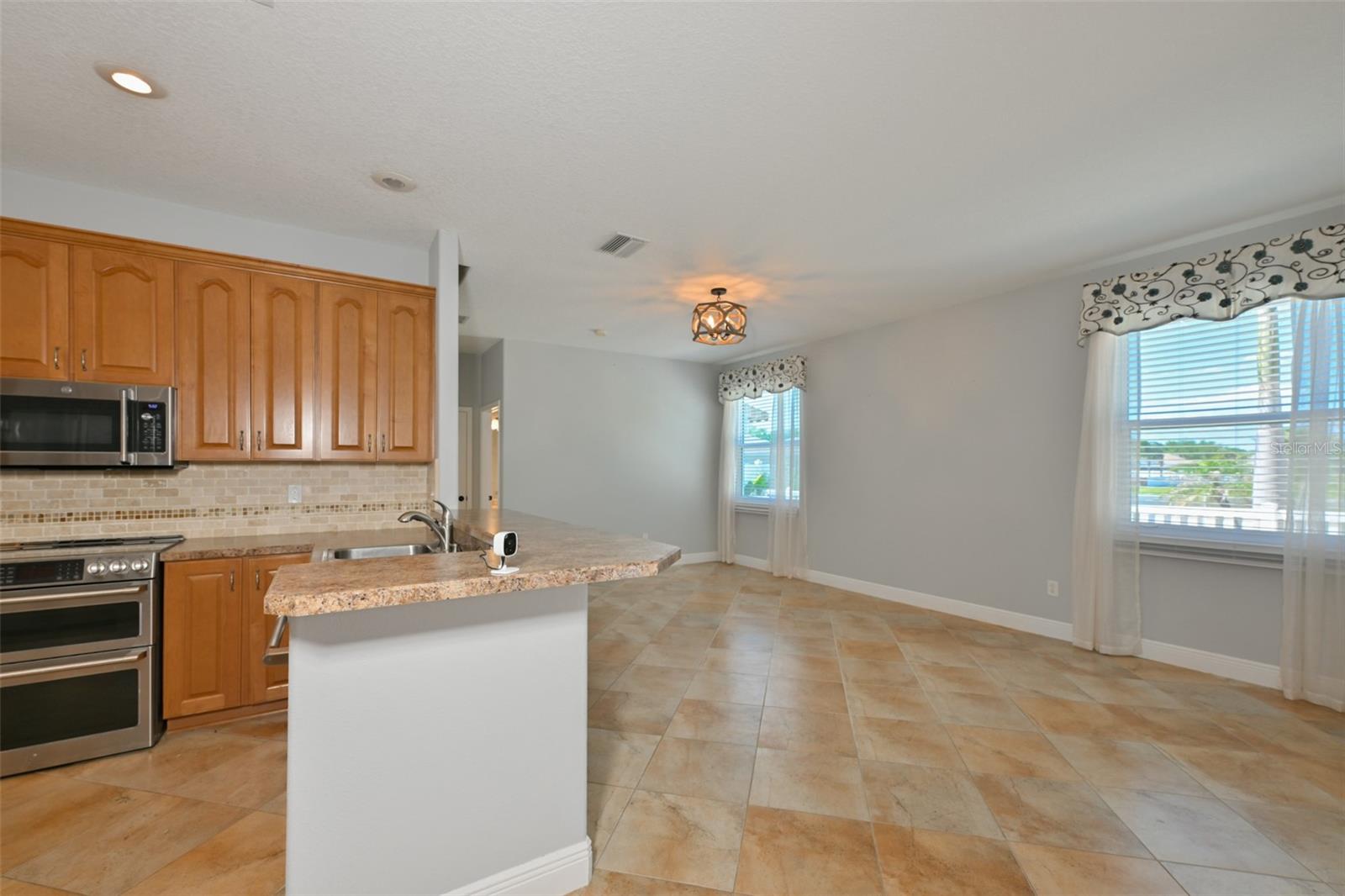 SOUTH BAY LAKES UNIT 1 - Residential