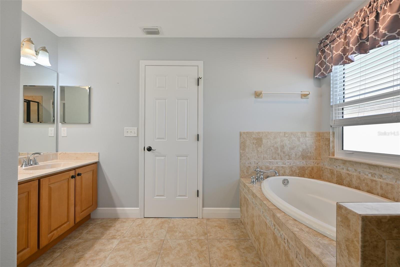 SOUTH BAY LAKES UNIT 1 - Residential