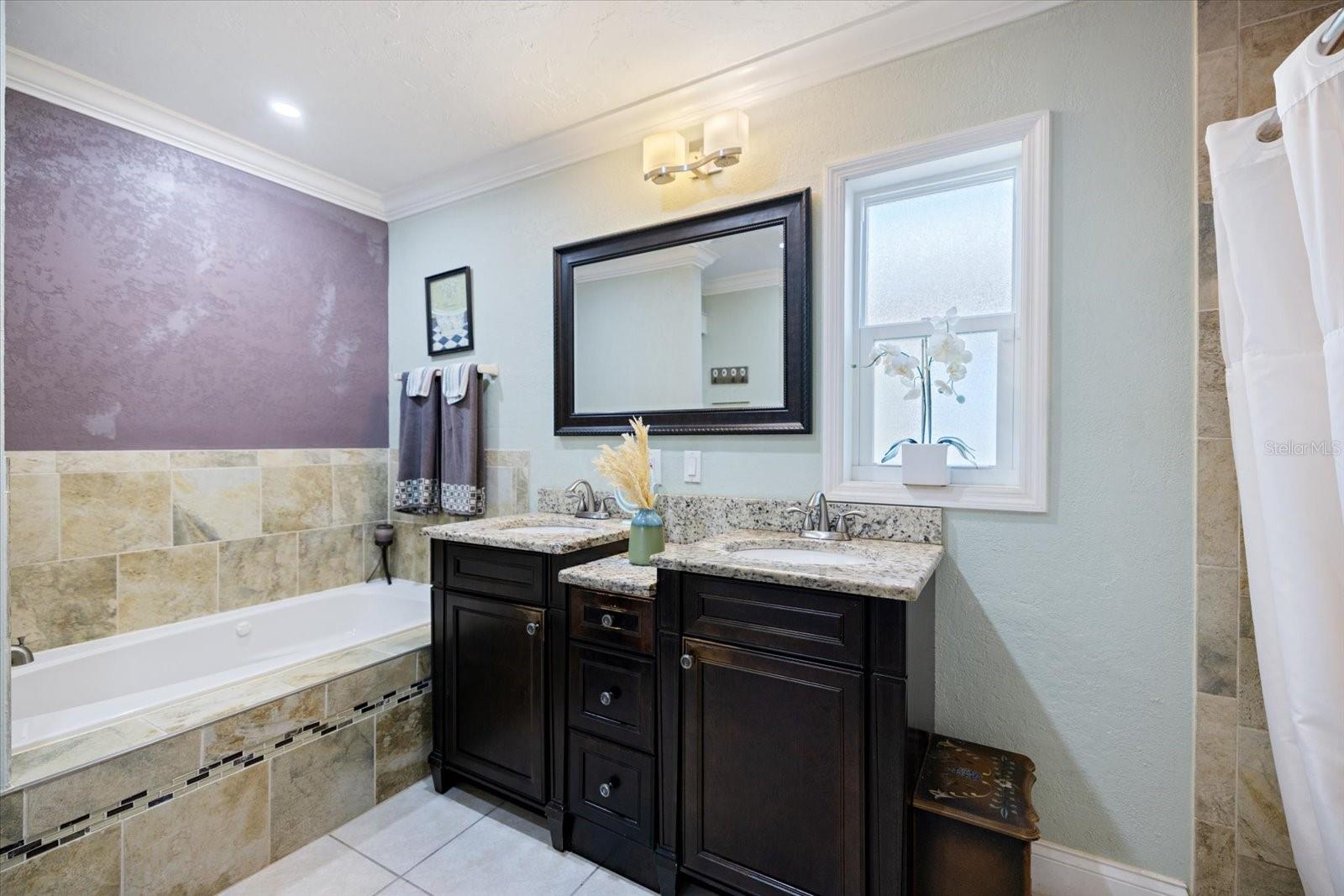 VENICE GARDENS - Residential