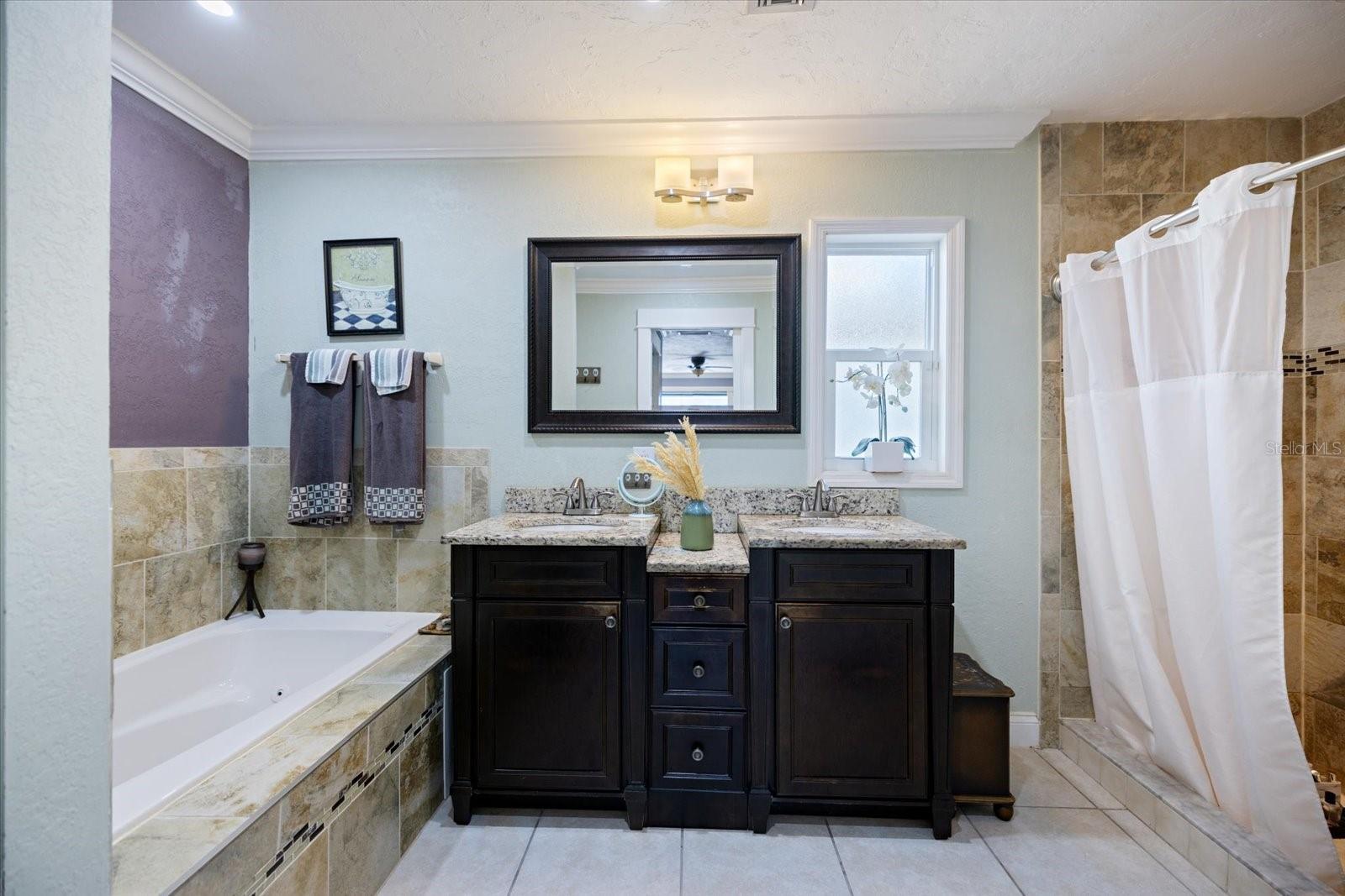 VENICE GARDENS - Residential