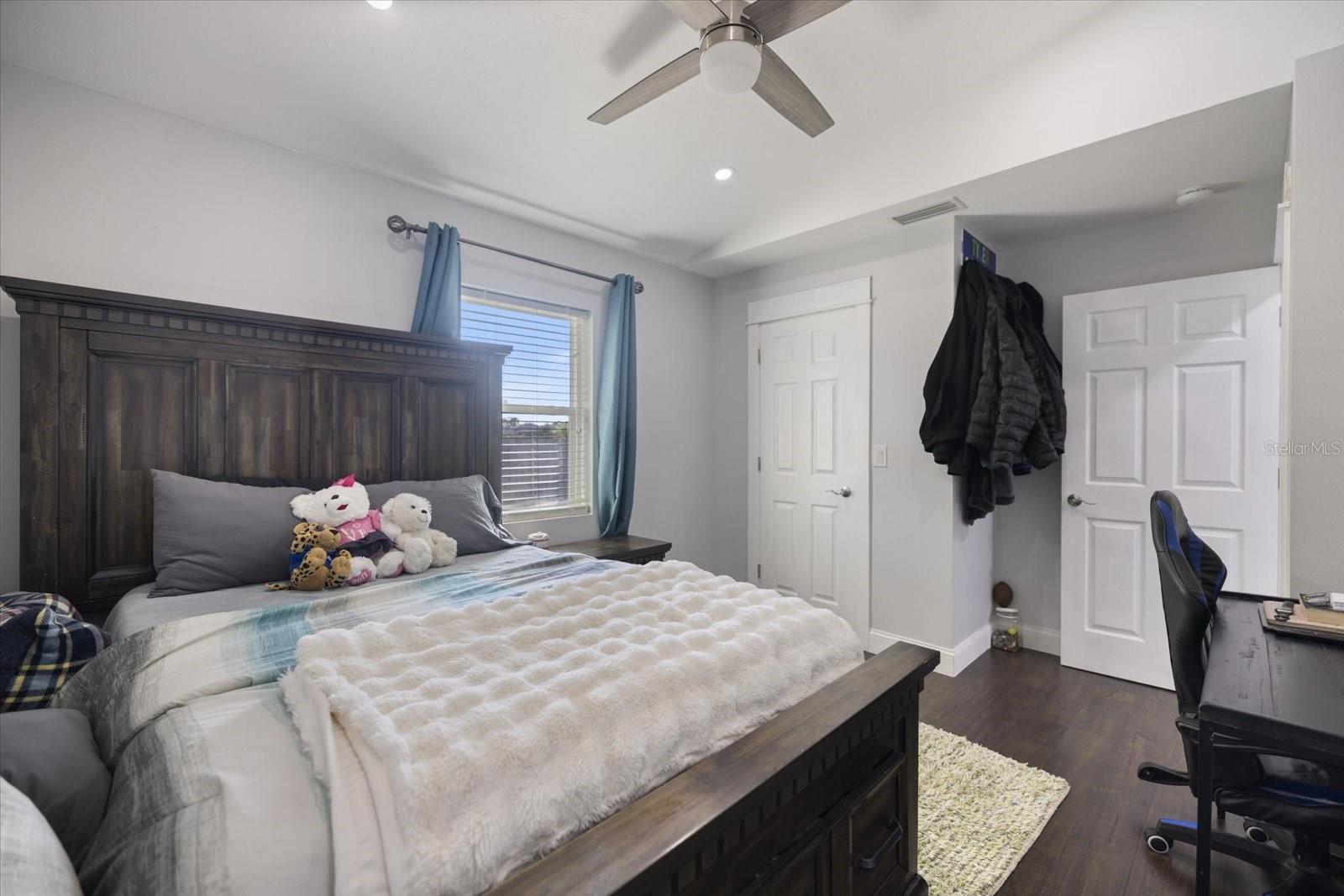 VENICE GARDENS - Residential