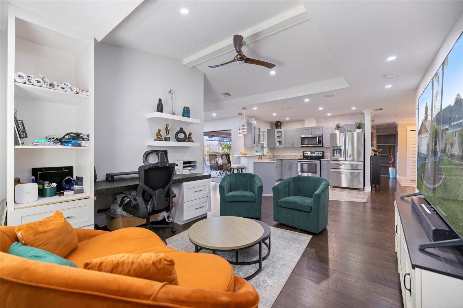 VENICE GARDENS - Residential