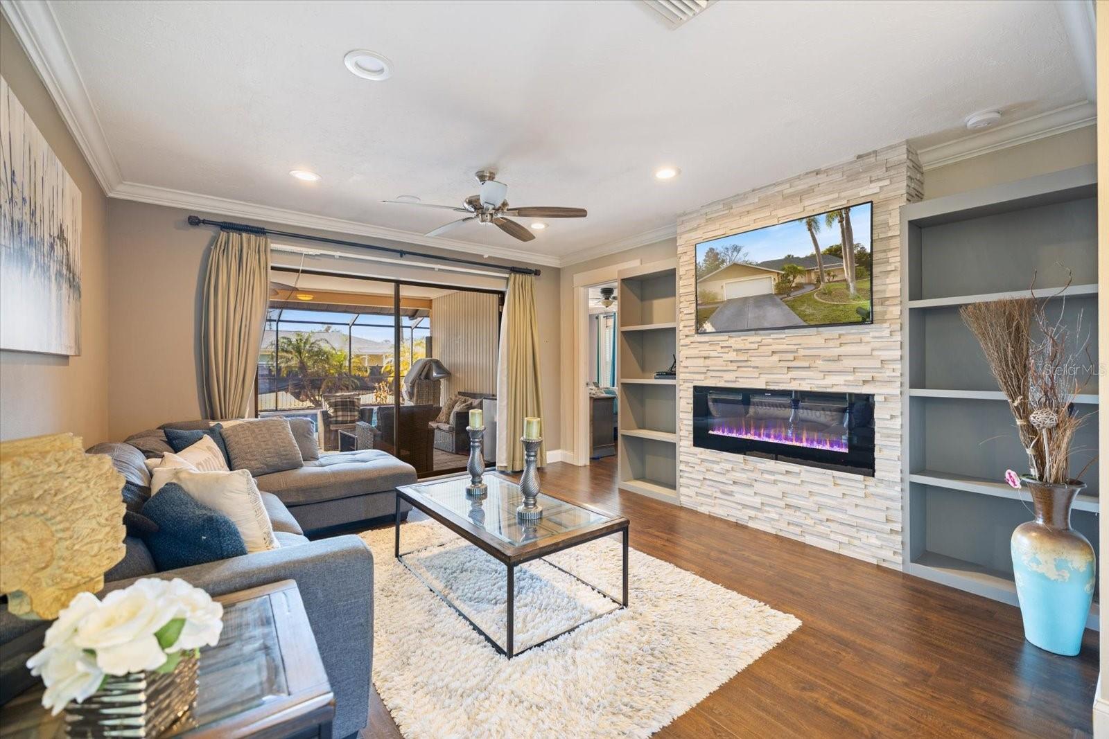 VENICE GARDENS - Residential