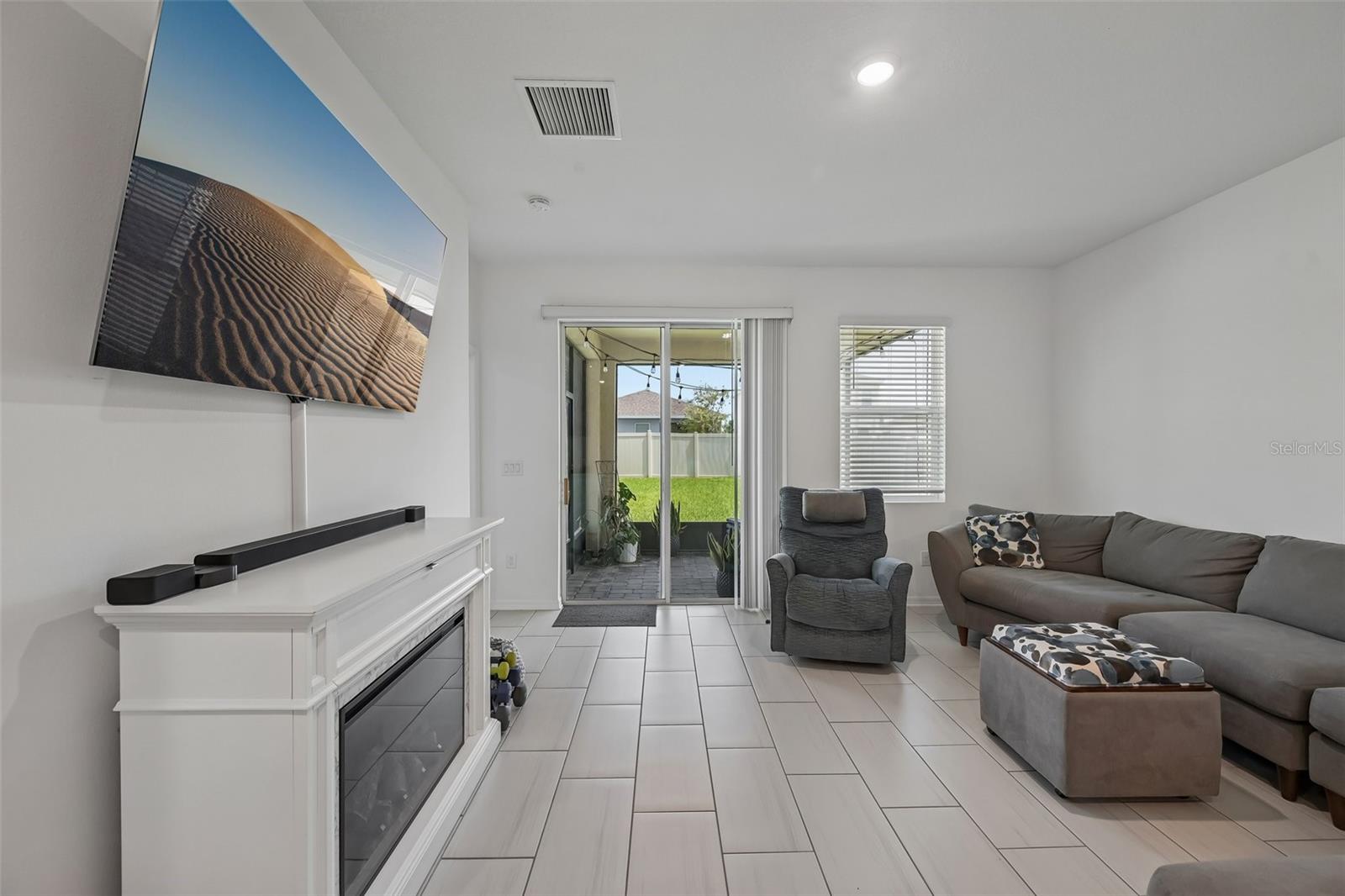 5518 LOS ROBLES COURT