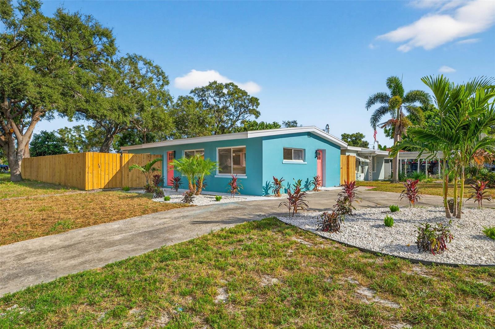 PASADENA PARK - Residential