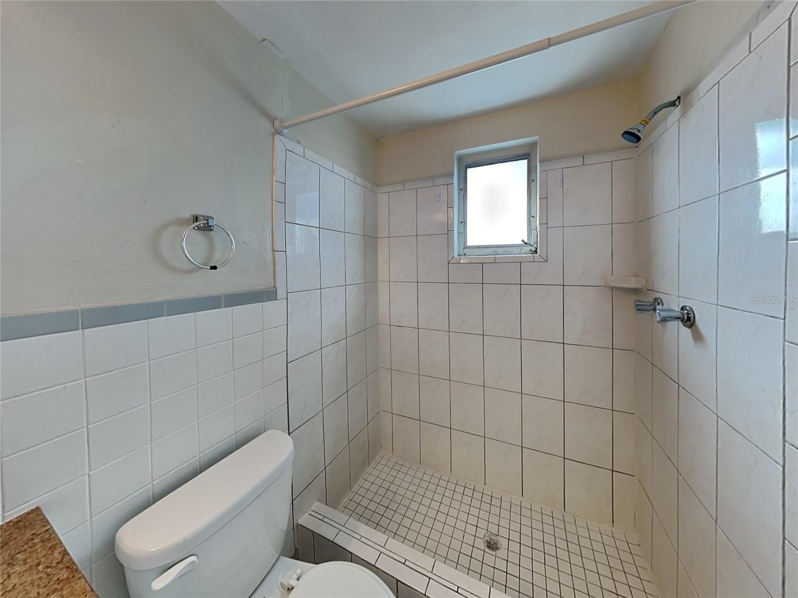 ALOHA GARDENS - Residential