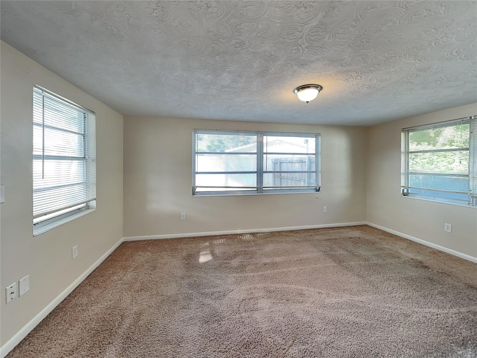 ALOHA GARDENS - Residential