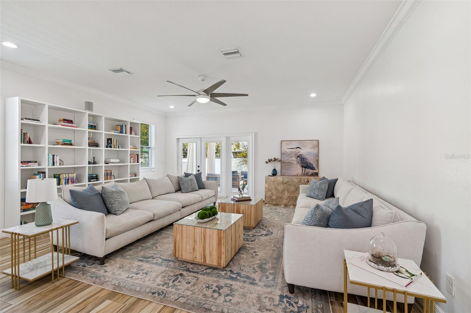 INTERBAY - Residential