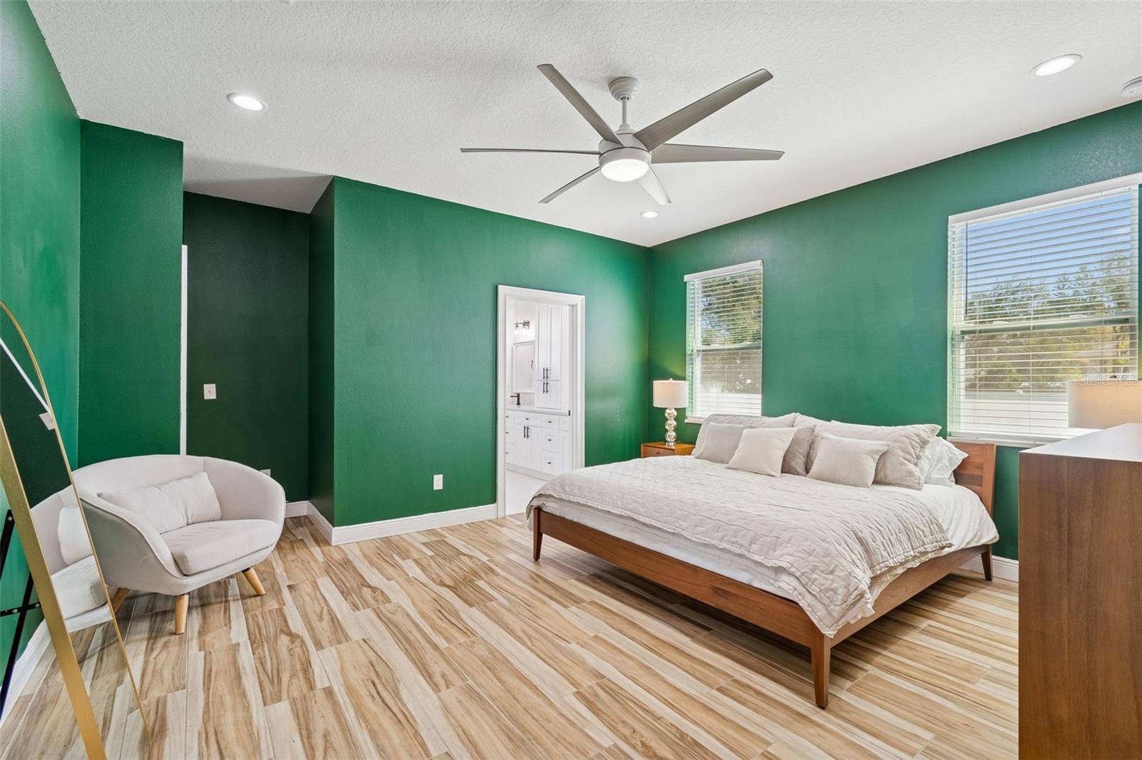 INTERBAY - Residential