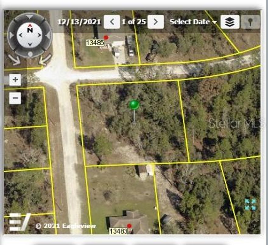 BEAUTIFUL COUNTRY PROPERTY. THIS IS A LARGE CORNER LOT THREE-QUARTERS OF AN ACRE, BUILD YOUR DREAM HOME ON THIS LOT. QUIET LOCATION OF THE ROYAL HIGHLANDS. ( 160 X 200 X 160 X 200 ). CLOSE TO ALL NEWER SCHOOLS AND SHOPPING. A TEN-MINUTE RIDE FROM ROUTE 50 AND THE WEEKI WACHEE WATER RIDE PARK.CLOSE TO THE FAMOUS PINE ISLAND BEACH.
