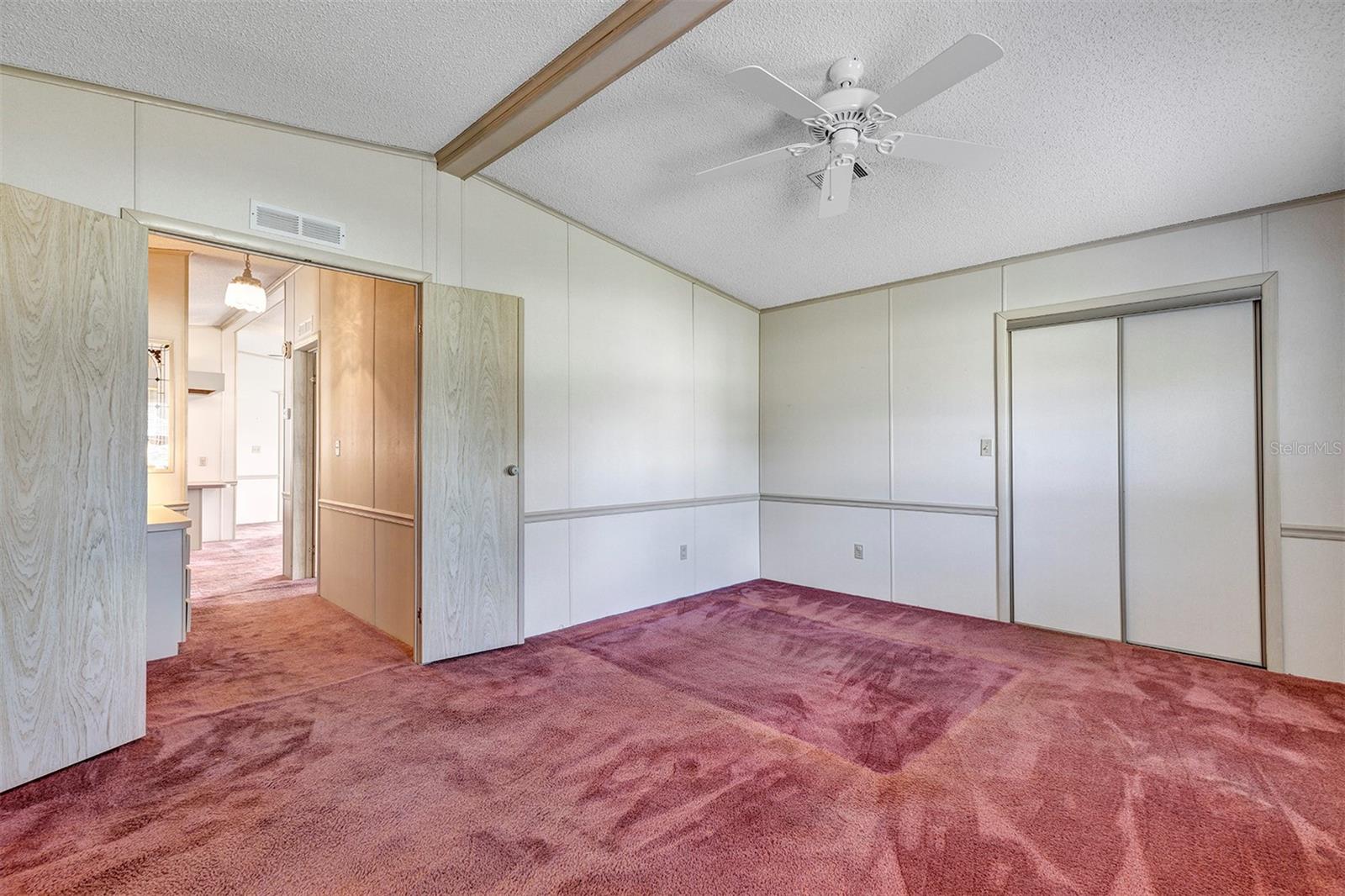 LADY LAKE ORANGE BLOSSOM GARDENS UNIT 09 - Residential