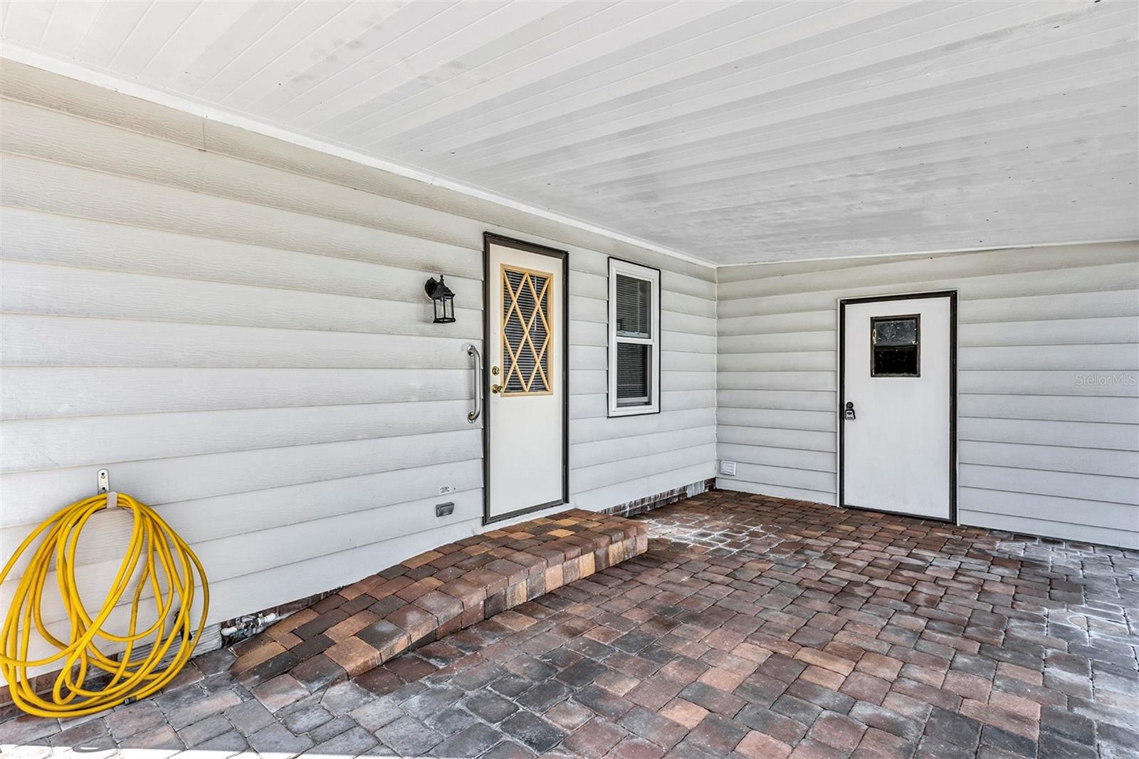 LADY LAKE ORANGE BLOSSOM GARDENS UNIT 09 - Residential