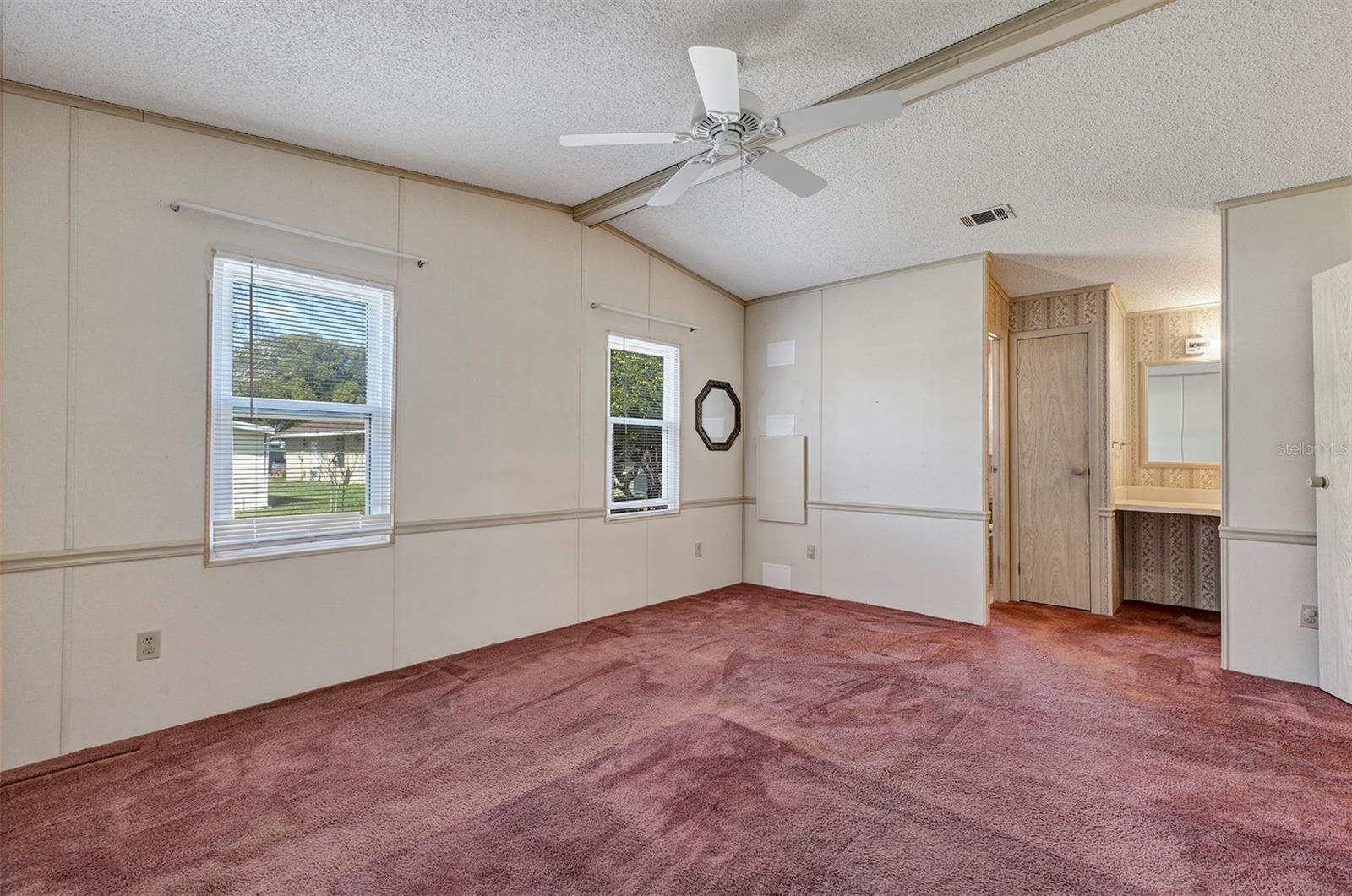 LADY LAKE ORANGE BLOSSOM GARDENS UNIT 09 - Residential