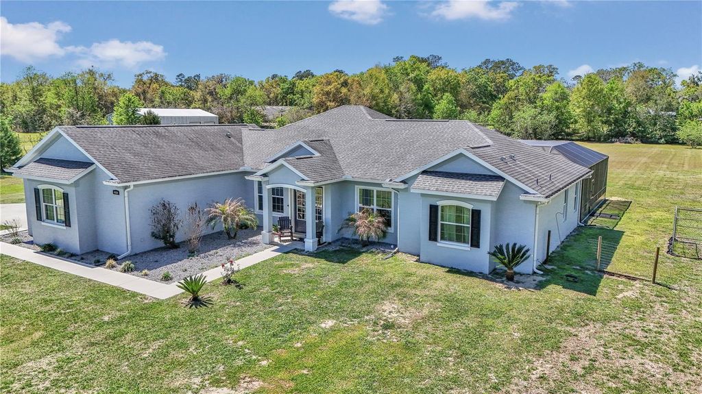 Photo of 4420 NE 7th Avenue, Ocala, FL 34479 (MLS # OM720495)