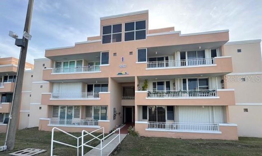 Live just steps from the marina in this well-appointed first-floor apartment located in Fajardo, Puerto Rico — the gateway to the islands and one of the top coastal destinations on the island. Property Features: 3 bedrooms, including a master suite with walk-in closet, 2 full bathrooms. Spacious open living and dining areas. Private terrace — perfect for relaxing or entertaining. Dedicated bar area for hosting guests and 3 private parking spaces. Community Amenities: Swimming pool, Gazebo for gatherings, Tennis court and Basketball court. Walking distance to Sunbay Marina and Villa Marina. Just minutes away from local restaurants, hotels, beaches, and supermarkets.
Easy access to ferry terminals and island-hopping adventures. Whether you’re looking for a vacation retreat, an investment opportunity, or a comfortable primary residence, this apartment checks all the boxes.