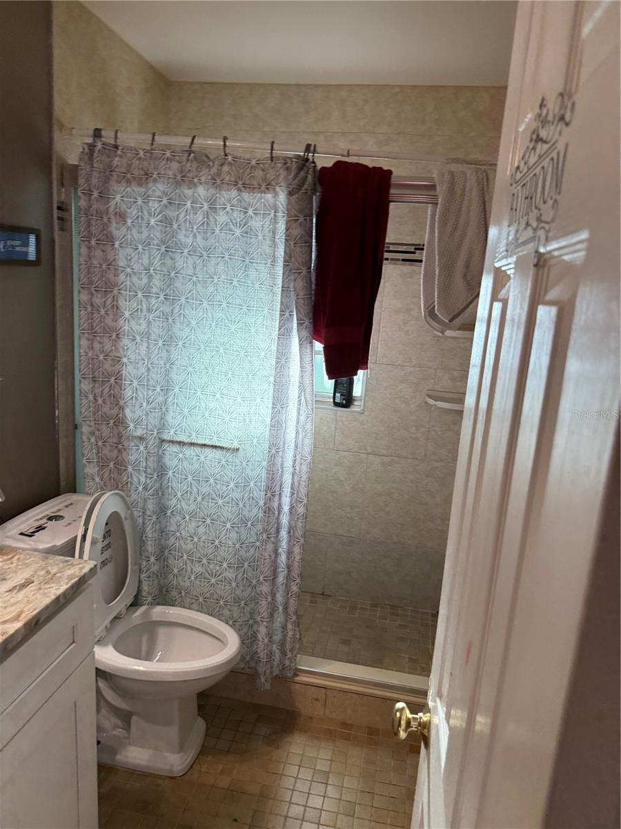 HIGHLAND GROVE ESTATES - Residential