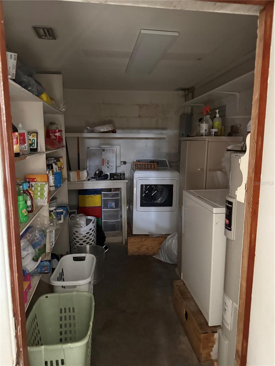 HIGHLAND GROVE ESTATES - Residential